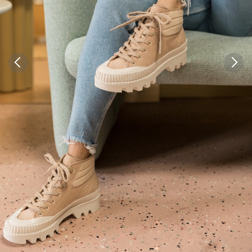 Brand new Dolce Vita Ociana sneakers in Dune Nubuck.